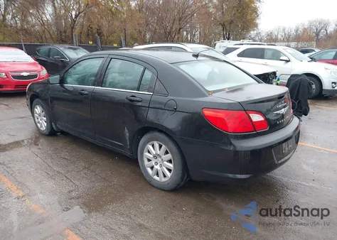 2010 Chrysler Sebring Touring z USA, uszkodzony, nr VIN 1C3CC4FB8AN119590